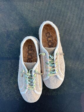 Hey Dude Woven Women's Natural Lace-Up Sneakers with Floral Laces